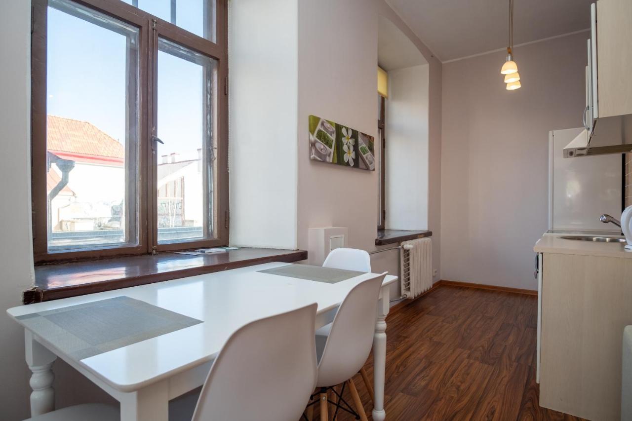 Old Town Studio Apartment - Uus Street 24 Tallinn Extérieur photo